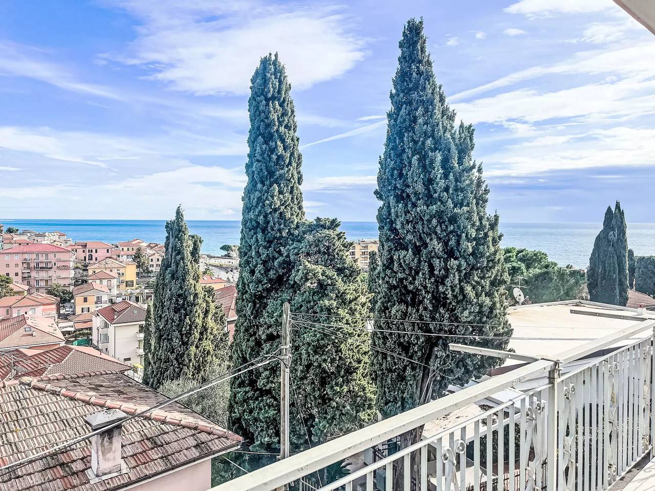 Apartamento entero, 3 estancias 5 Personas in San Lorenzo al Mare, Riviera di Ponente