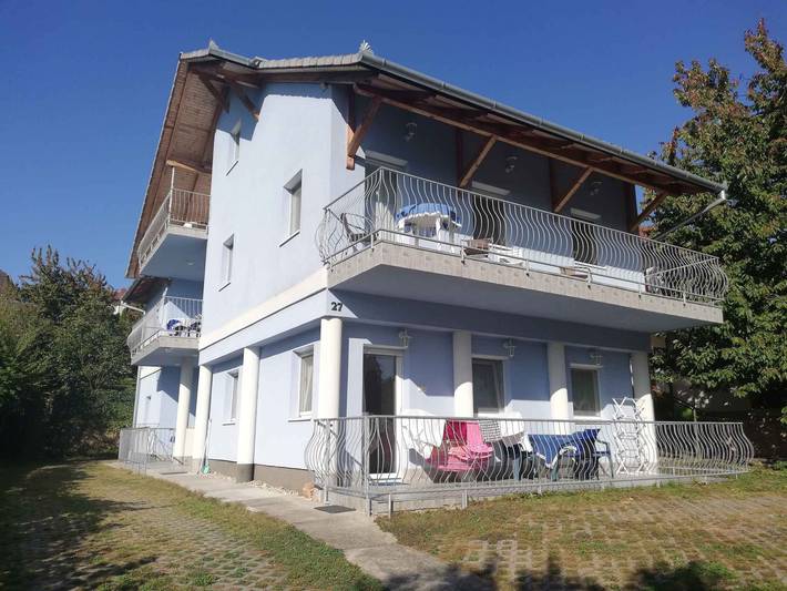 Ganze Ferienwohnung, Ferienwohnung im Ortszentrum, nur 150 m vom Thermalbad in Zalakaros, Balaton Region