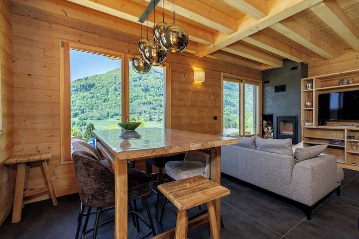 Location de vacances pour 4 personnes, avec balcon à Bluffy