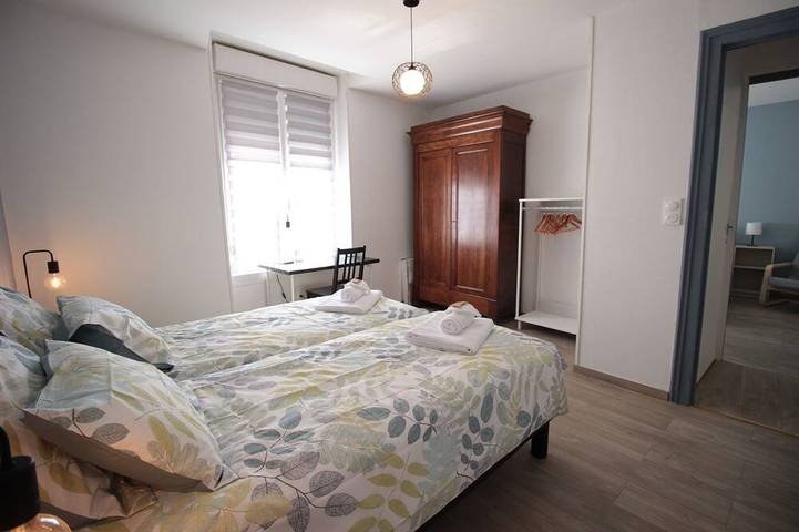 Apartamento entero, Les Loges de Véro Rdc - 5 min from Verdun, private parking, motorcycle garage, air conditioning. in Verdun (Municipio), Verdún