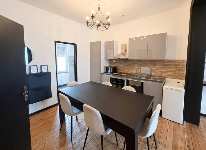 Apartamento entero, Apartamento tranquilo Valenciennes 70 m² con spa in Valenciennes, Región de Valenciennes