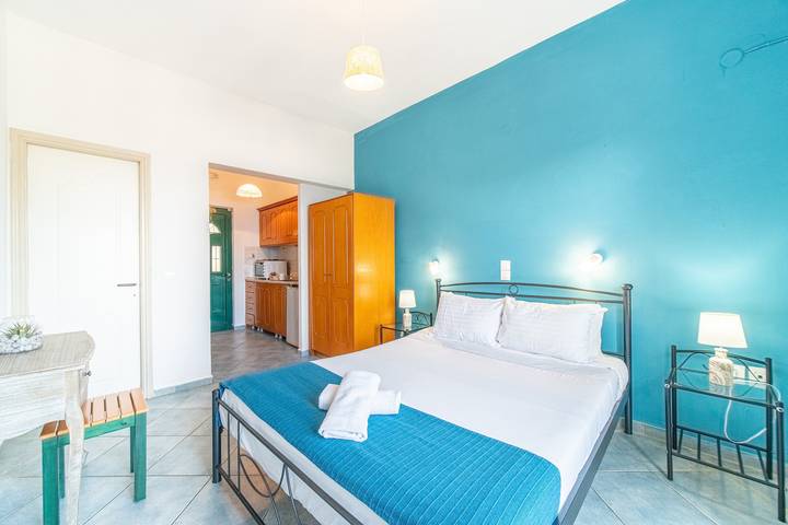 Hotel Apartment "Spyridoula Studio 4" with Sea View, Shared Pool & Wi-Fi in Paleokastritsa, Korfu