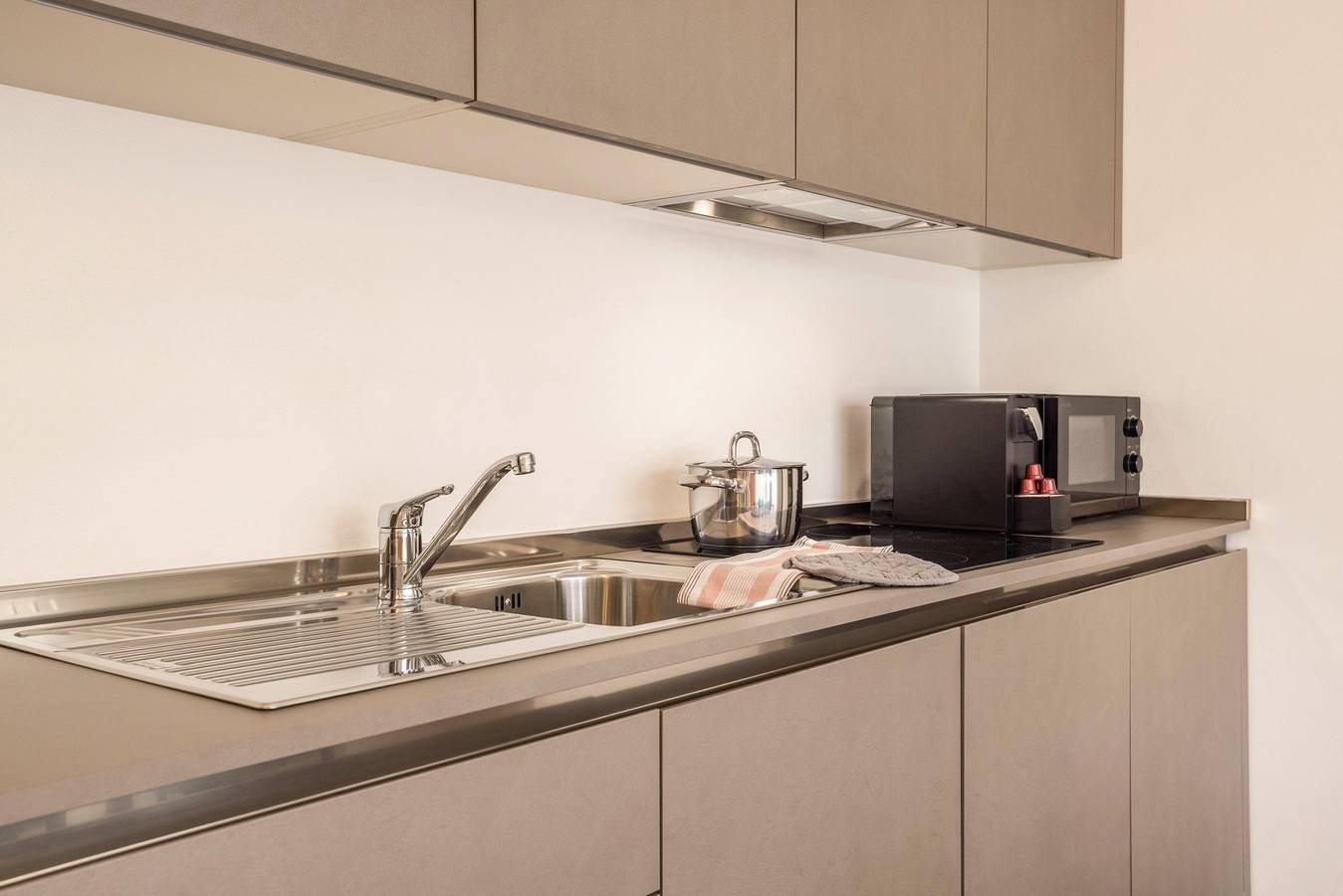 Ganze Wohnung, "Apartment Treï Residence Bun Sté" mit Bergblick, Whirlpool, Sauna, Wlan, Terrasse & Balkon in San Vigilio di Marebbe, Enneberg
