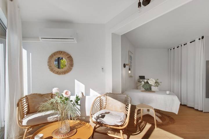 Appartement entier, Appartement 'La Perle De L'Argentière' avec terrasse privée et climatisation in La Londe-les-Maures, Parc national de Port-Cros