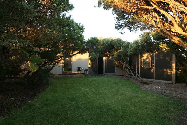 Log cabin for 2 people, with balcony in Mornington Peninsula