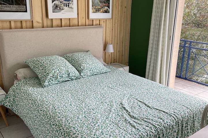Location de vacances pour 8 personnes, avec jardin dans Cassy - 2