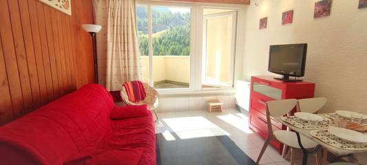 Cottage pour 4 personnes, avec balcon, adapté aux familles dans Isola 2000