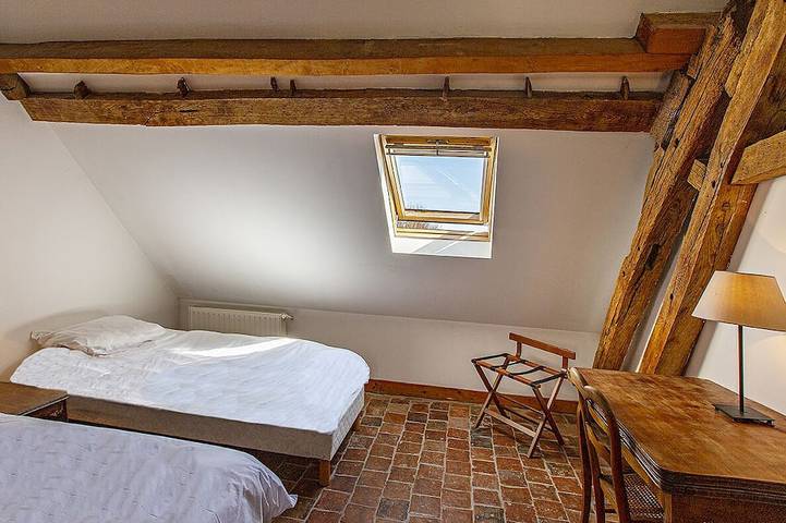 Gîte pour 15 personnes, avec jardin et terrasse à Pouillé - 4