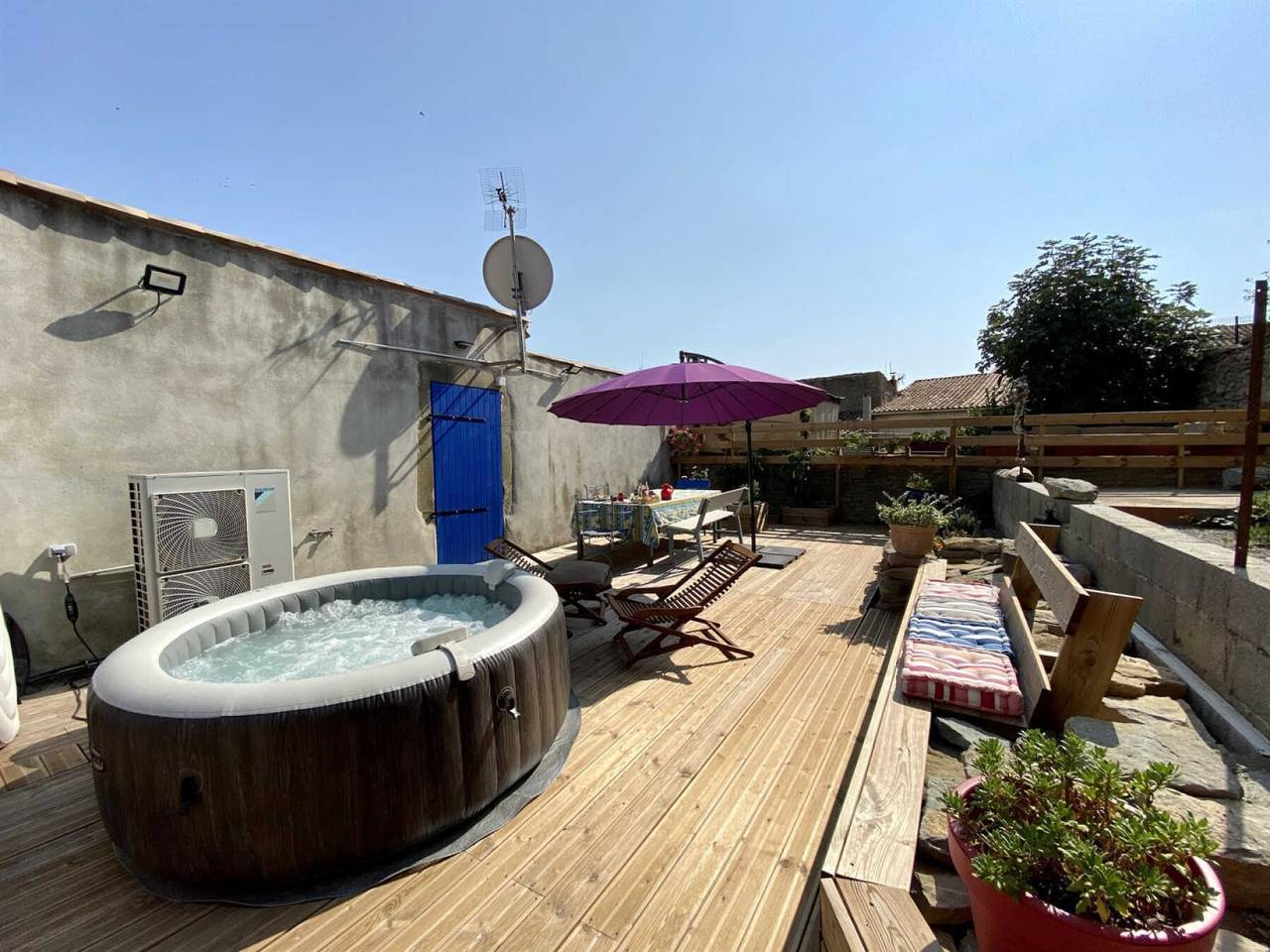 Chambre « Chambre 1 - La Note Bleue » avec terrasse partagée et Wi-Fi in Laure-Minervois, Région de Carcassonne