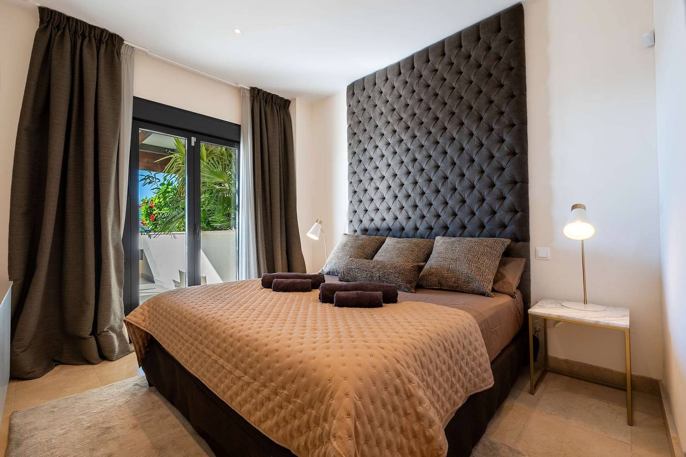 Ganze Wohnung, Ferienwohnung für 4 Personen mit Garten in Royal Flamingos Golf Resort, Benahavís