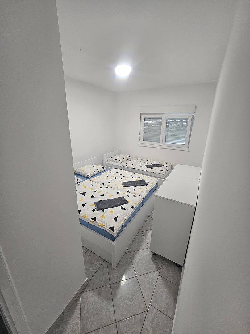 Ολόκληρο το διαμέρισμα, Apartment for 7 people in ground floor of the Villa in Νέουμ, Βοσνία και Ερζεγοβίνη