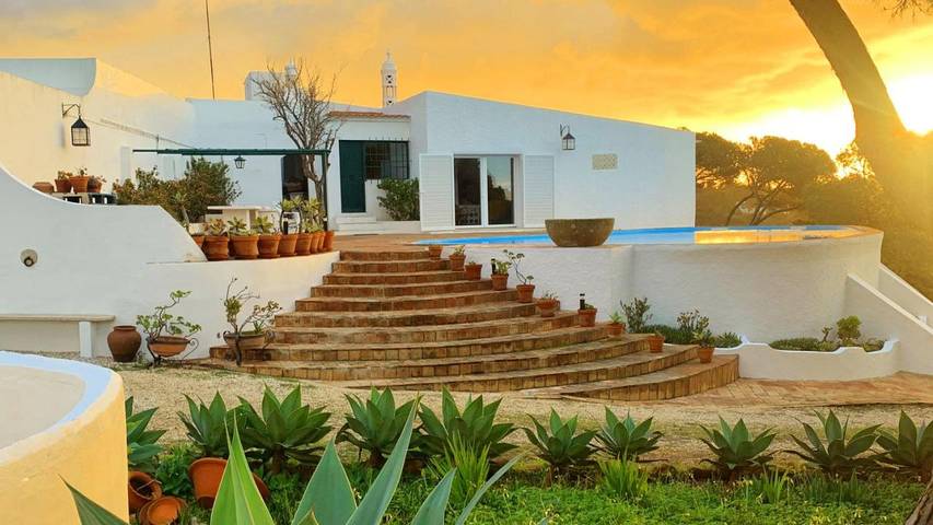 Ferienhaus für 8 Personen, mit Garten und Pool sowie Ausblick - 1