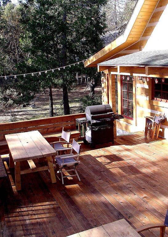 Der Bass Lake Log Cabin mit Wifi Zugang Mount in Willow Cove in Bass Lake