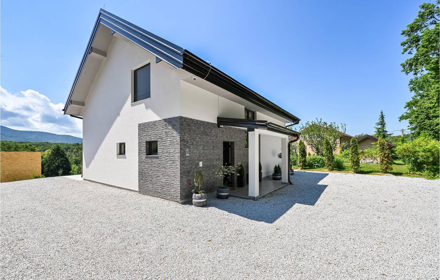 Modernes Apartment mit 2 Schlafzimmern, Pool und Terrasse in der Nähe des Flusses Lampuš in Krapina-Zagorje