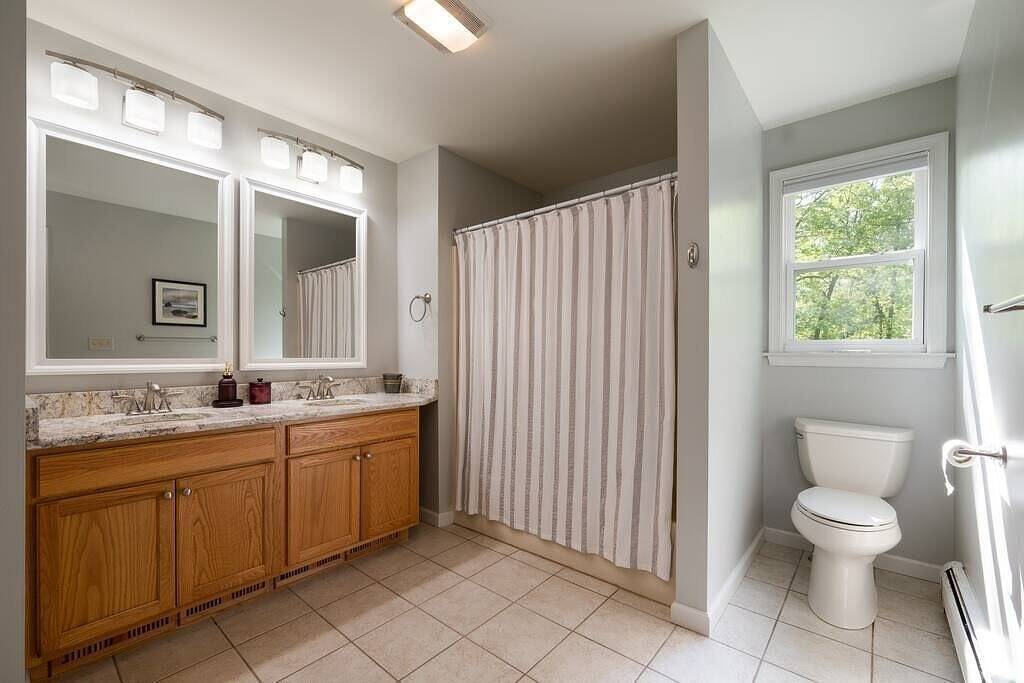 The Lookout * Lake * Masthope * Firepit * Arcade in Masthope, Pike County