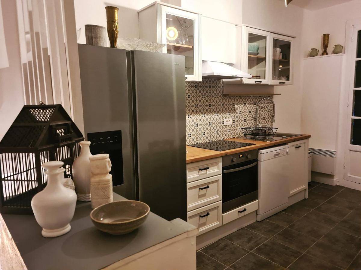 Double Room with Private Bathroom in Nizas, Côte méditerranéenne (France)