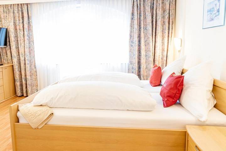 Hotel für 2 Personen, mit Balkon und Terrasse sowie Whirlpool und Garten in Hauzenberg - 3