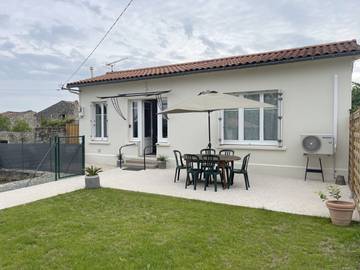Gîte pour 4 personnes, avec jardin à Échiré