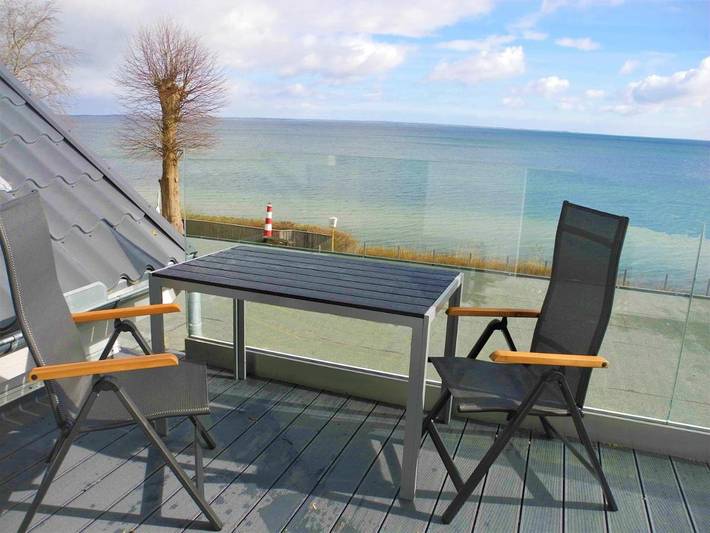 Ferienwohnung für 4 Personen, mit Balkon und Terrasse sowie Ausblick in Steinberghaff