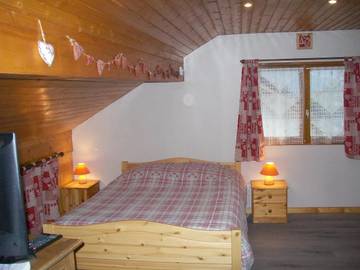 Gîte pour 2 personnes, avec jardin et vue à Giez