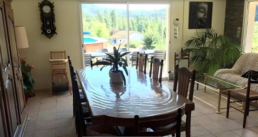 Location de vacances pour 2 personnes, avec jardin et terrasse ainsi que vue et piscine à Aouste-sur-Sye - 4