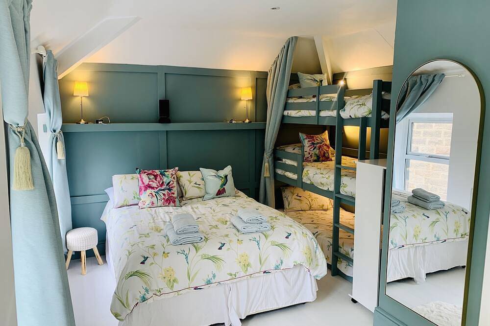 C18th Coach House in the heart of Matlock perfect to explore the Peak District in Matlock, Derbyshire