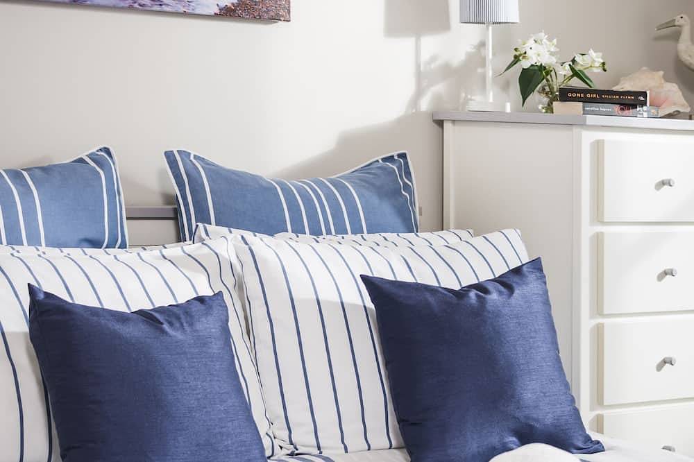 The Rock -  a cottage that sleeps 6 guests  in 3 bedrooms in Camber, East Sussex