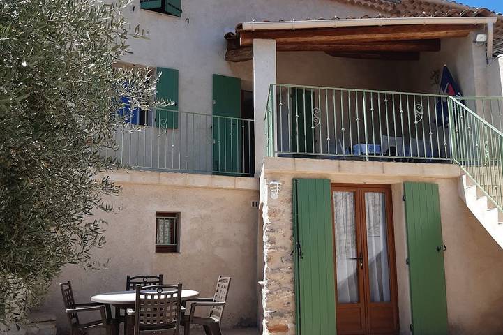 Casa de vacaciones para 7 personas, con jardín además de terraza y jacuzzi, Se admiten mascotas - 1