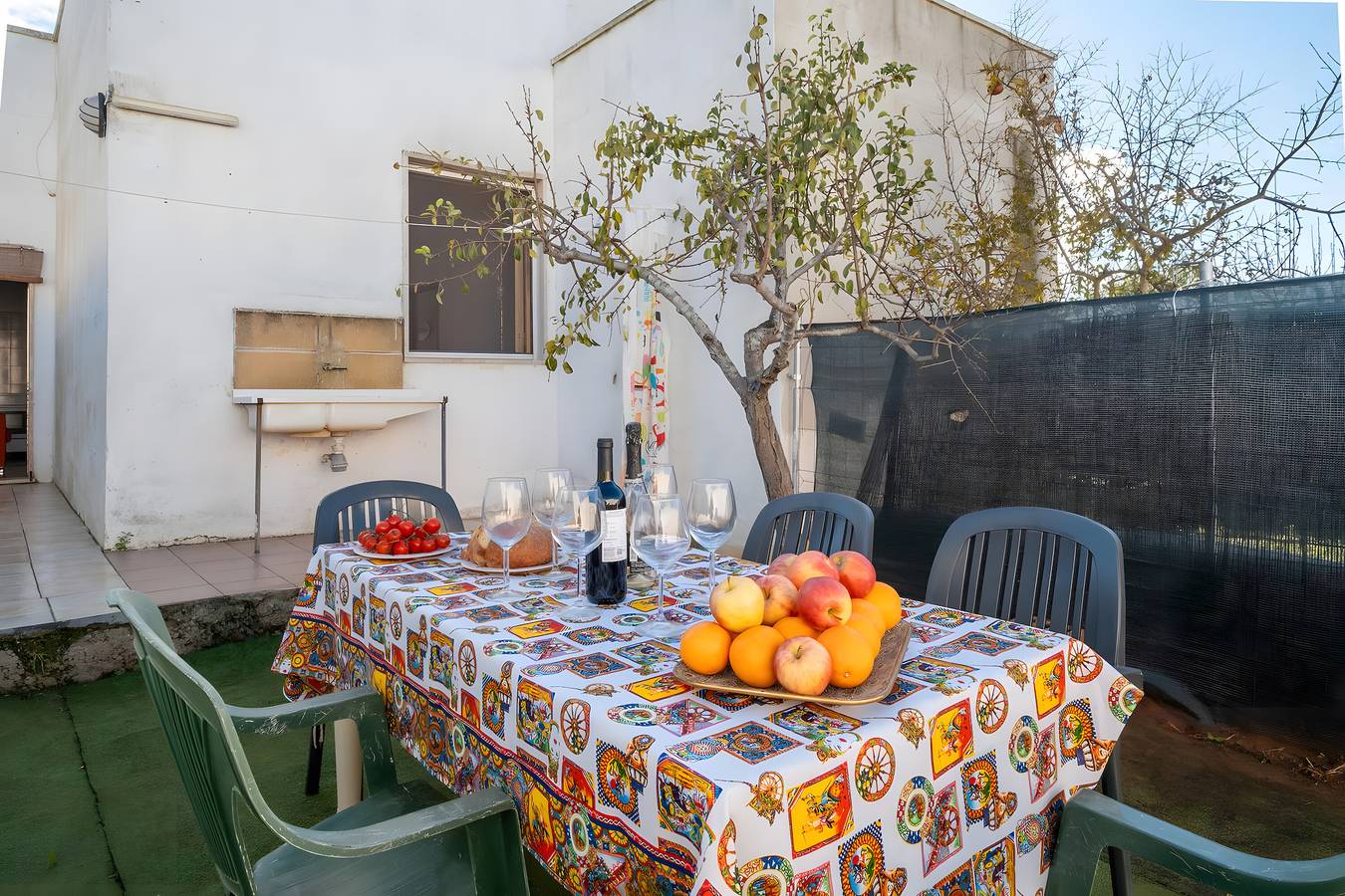 Ferienhaus 'Via Abbagnano 5 8P' mit privatem Garten und Klimaanlage in Porto Cesareo, Golf von Tarent