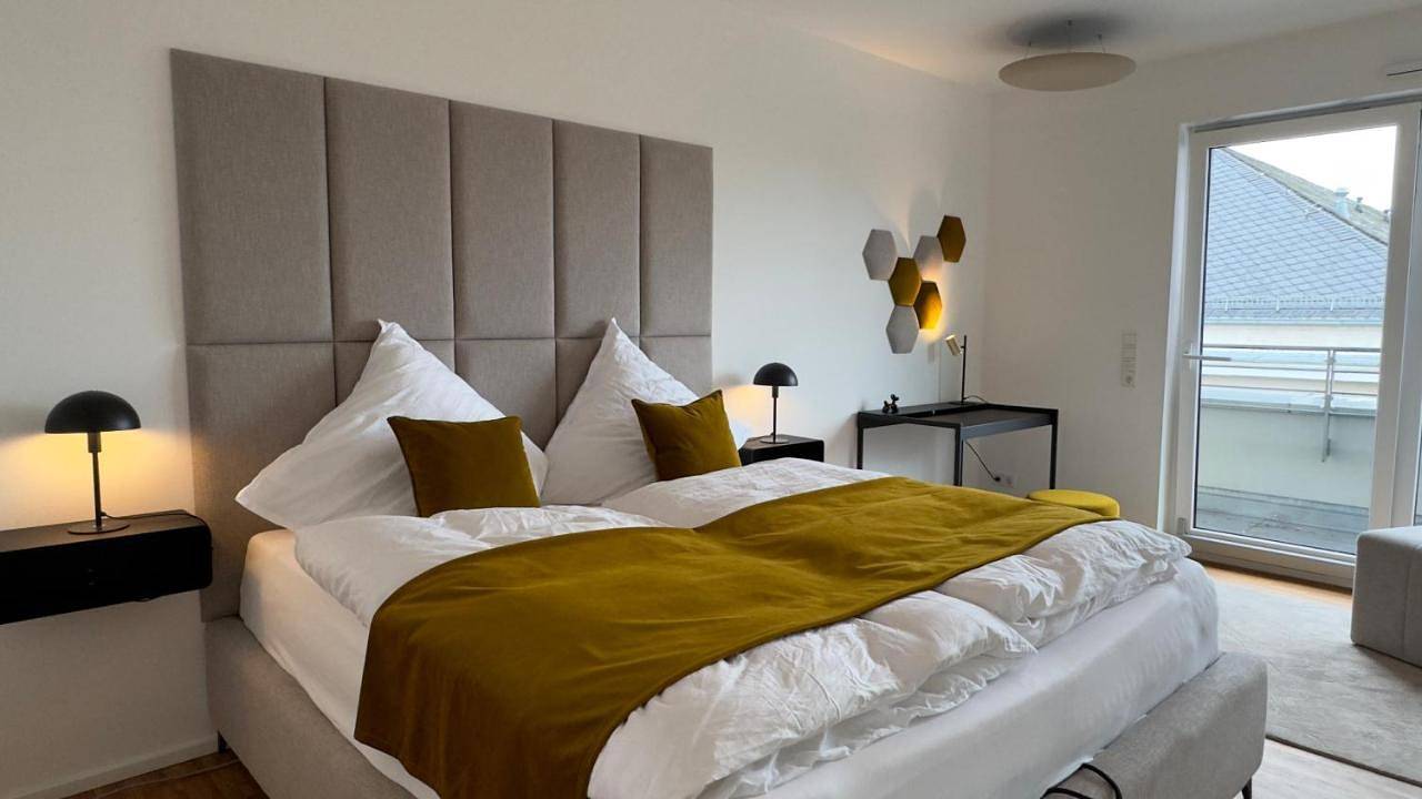 Ganze Wohnung, Aryve Boutique-Apartment Dresdner Penthouse mit Dachterrasse - Tiefgaragenstellplätze - Design-Interieur in Plauen (Dresden), Dresden