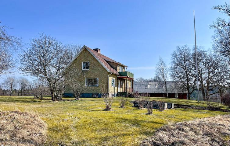 Hus för 7 Personer med trädgård in Västergötland