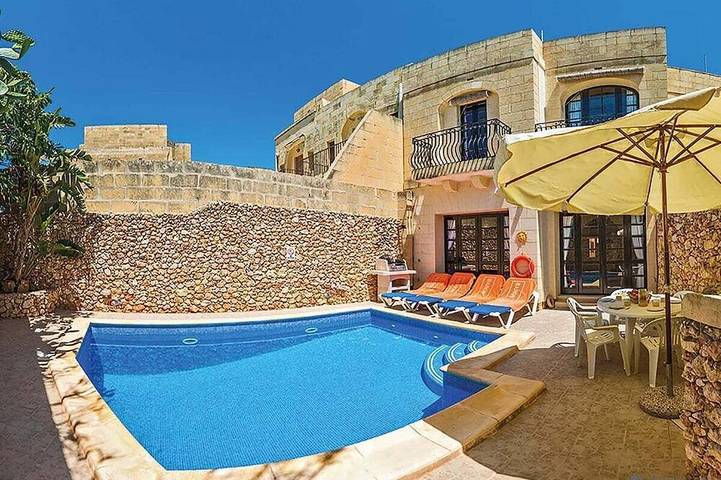 Villa for 7 people, with garden in Gozo