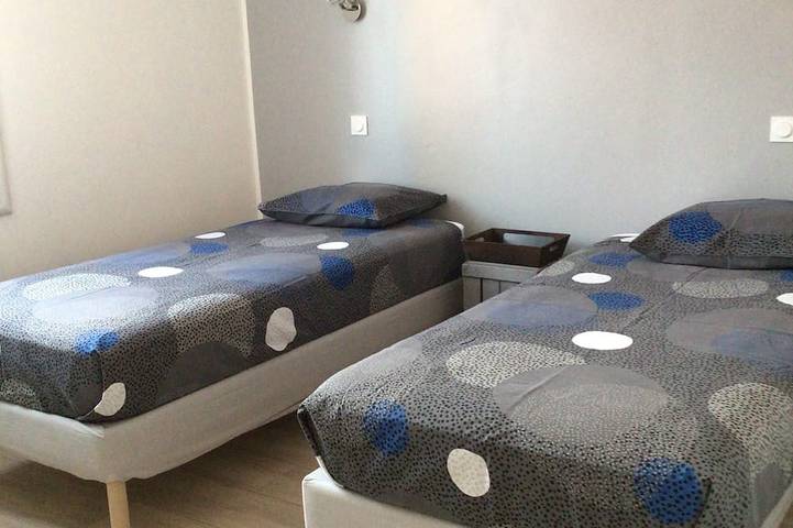 Location de vacances pour 4 personnes, avec jardin à Théza - 3