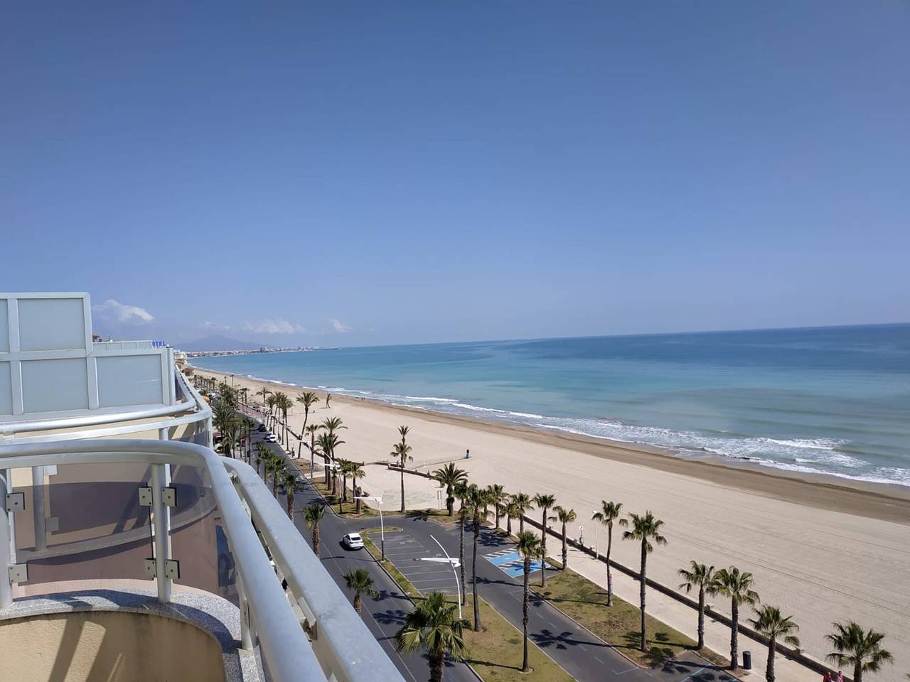 Entire apartment, Penthouse in Peñiscola with Terrace and Sea Views in Peñiscola, Costa del Azahar