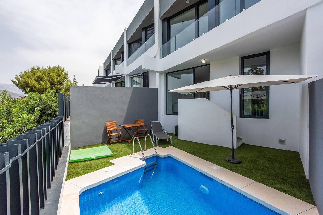 Casa Azul - 059: Casa Vacacional con Piscina Privada, Wi-Fi y Aire Acondicionado in Caleta de Vélez, Vélez-Málaga
