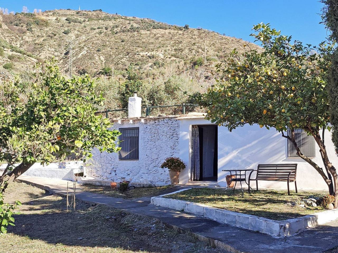 Gemütliches Haus mit Schwimmbad in La Alpujarra in Bayacas, Órgiva