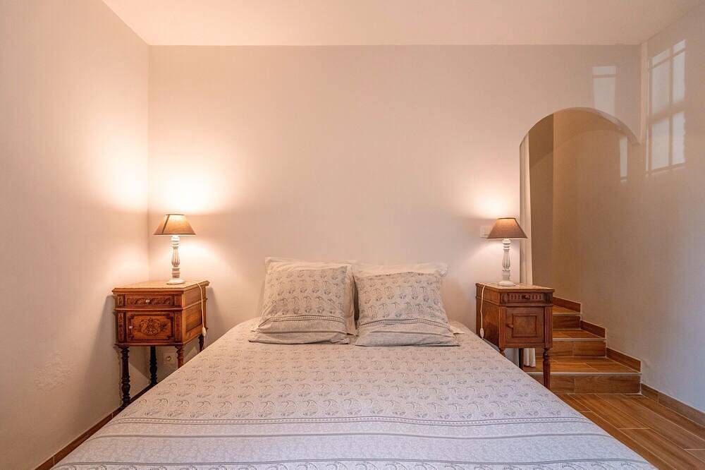 Maison de Vacances 'Mas Viticole À 10 Min De Narbonne' avec Piscine Privée in Bizanet, Région de Narbonne