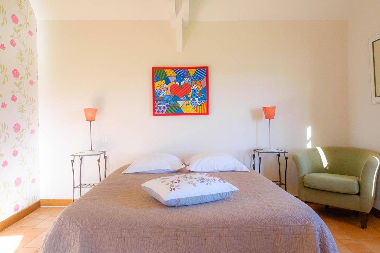 Eight-Bedroom House in Chavagnes, Région d'Angers