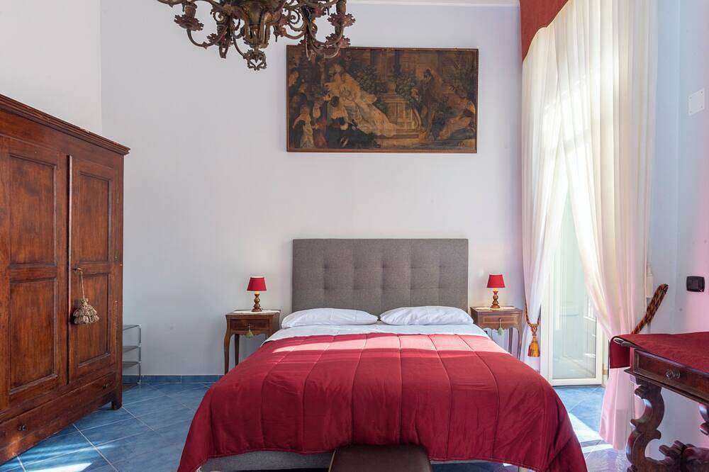 B&B Le Stanze Dei Mille A Quiet And Safe Place In The Heart Of Naples in Nápoles, Provincia de Nápoles