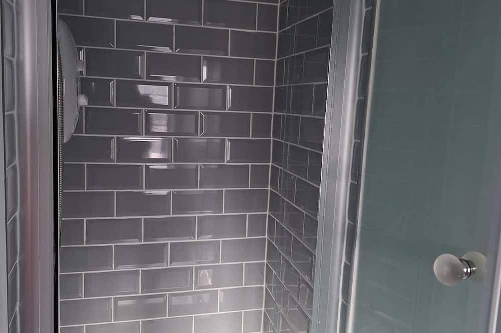 Entire apartment, Stroud - Apartment - Sleeps 2 - City Centre in Stroud, Gloucestershire