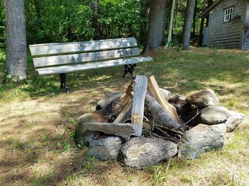 Log Cabin for 2 Guests in West Windsor, Vermont, Picture 4