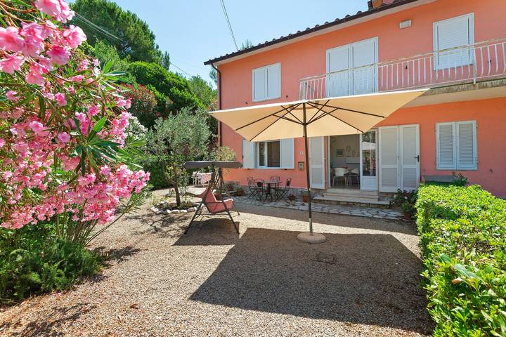 Ferienwohnung für 4 Personen, mit Garten in Capoliveri