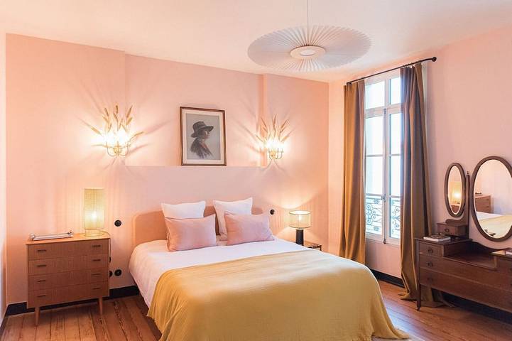 Location de vacances pour 16 personnes, avec jardin ainsi que sauna et balcon à Lormont - 2