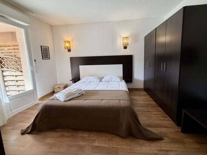 Gîte pour 2 personnes, avec piscine et balcon à Saint-Florent - 4