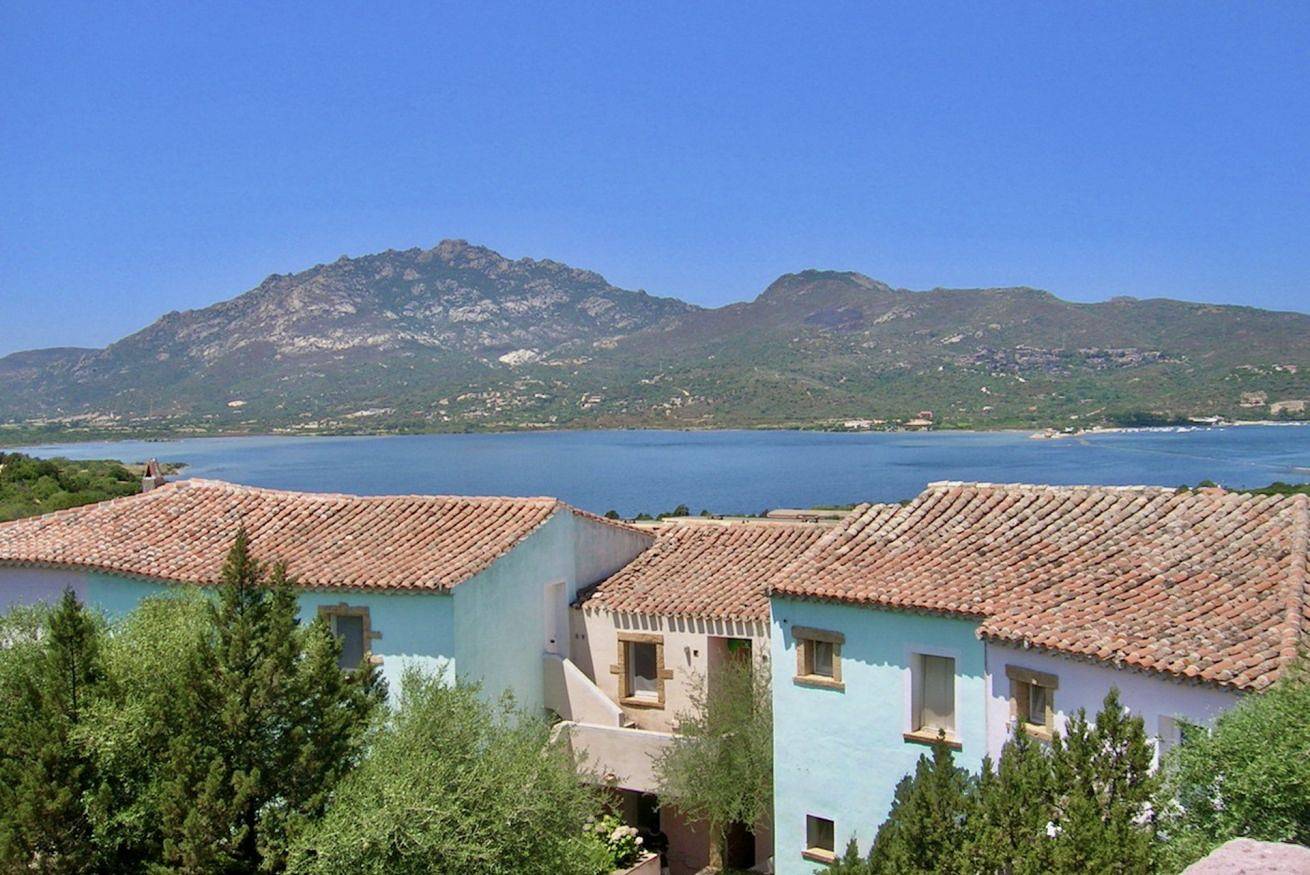 Appartamento intero, Stella di Gallura Bilocale 2 posti letto Vista Mare, Wifi, A.C, in struttura con piscina in Porto Rotondo, Costa Smeralda