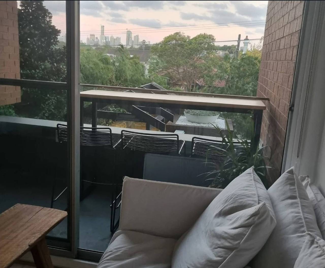 Ganze Wohnung, Charmantes Apartment mit 1 Schlafzimmer in Annandale, Stadtblick und historischer Charme in Sydney, New South Wales