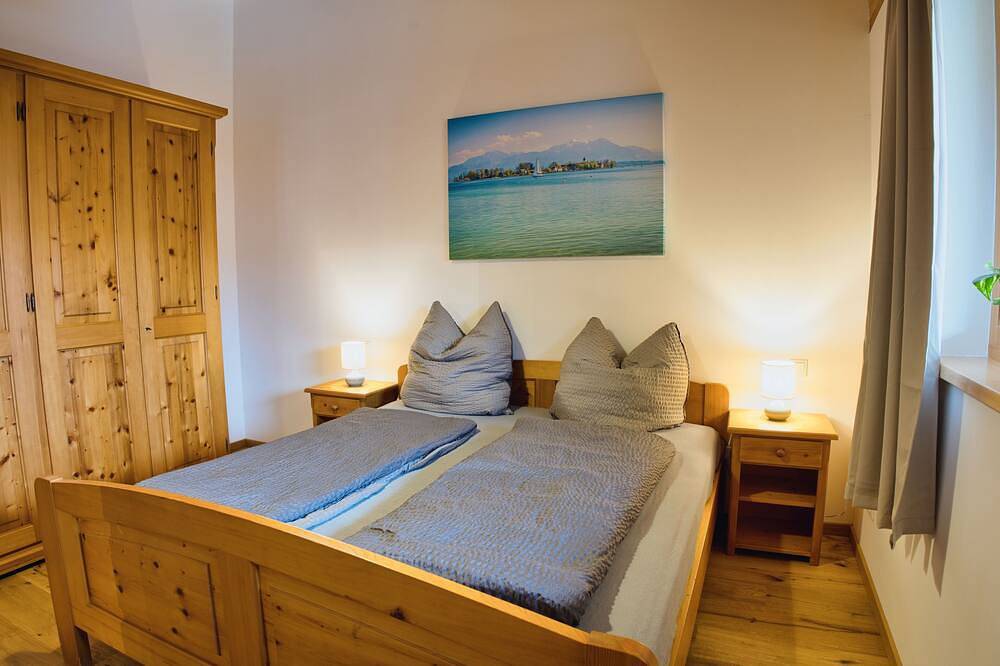 Ganze Wohnung, Ferienwohnung 90qm für max. 4 Personen in Staudach-Egerndach, Bayerische Alpen