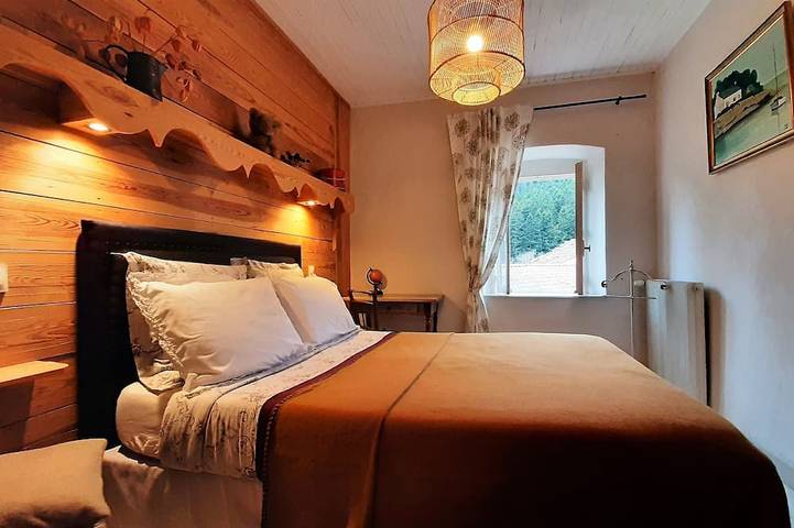 Location de vacances pour 2 personnes, avec jardin à Sembadel