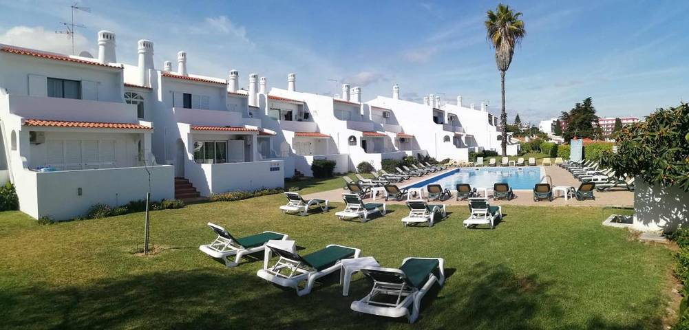 Vivendas de férias para 2 pessoas, com Varanda e Terraço e ainda Jardim and Piscina em Distrito de Faro
