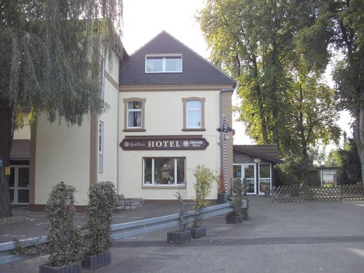 Hotel für 4 Personen, mit Terrasse und Garten in Dinslaken